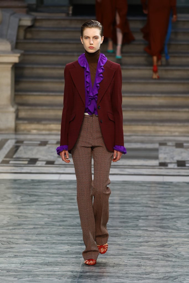 BST mới nhất của Victoria Beckham tại London Fashion Week 2020 - Ảnh 19.