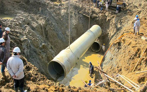 Vinaconex hiện đang là doanh nghiệp cổ phần, do SCIC quản lý chứ không phải là doanh nghiệp thuộc Bộ Xây dựng.<br>