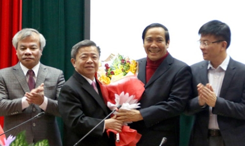 Bí thư Hà Tĩnh về Trung ương, Chủ tịch tỉnh được bầu thay thế