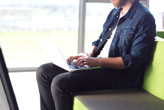 Vô sinh, hiếm muộn do thói quen hàng ngày - Ảnh 1.