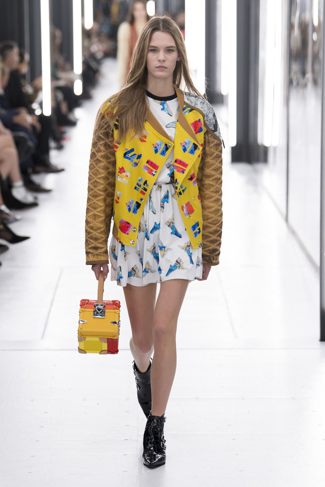 BST Xuân – Hè 2019 của Louis Vuitton: cái nhìn tươi sáng về tương lai - Ảnh 7.