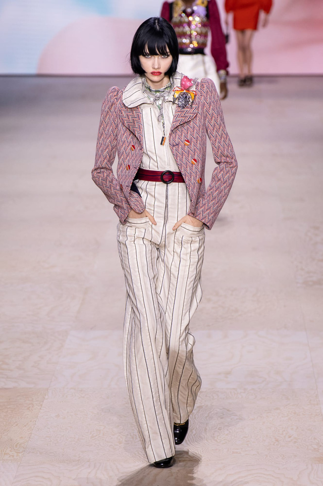 BST Xuân – Hè 2020 của Louis Vuitton: năm 1970 đã trở lại - Ảnh 4.