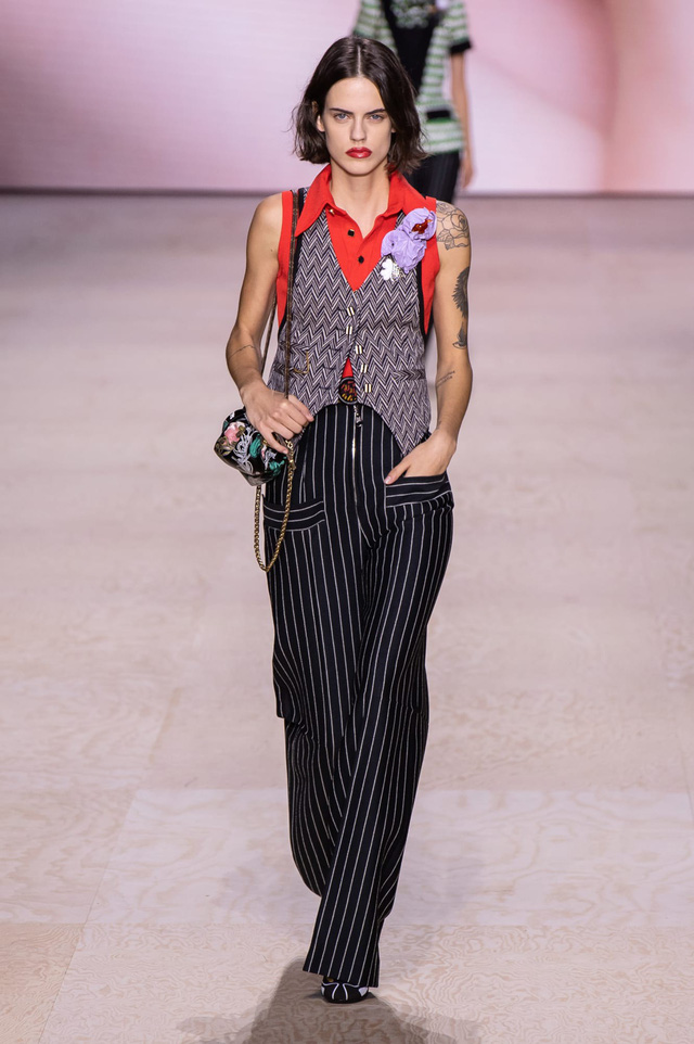 BST Xuân – Hè 2020 của Louis Vuitton: năm 1970 đã trở lại - Ảnh 6.