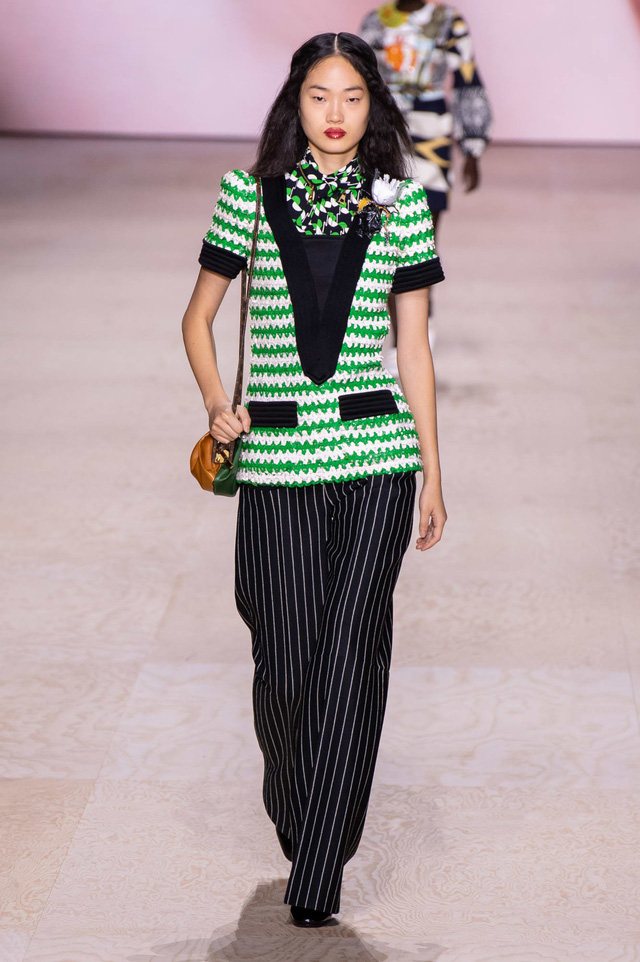 BST Xuân – Hè 2020 của Louis Vuitton: năm 1970 đã trở lại - Ảnh 7.