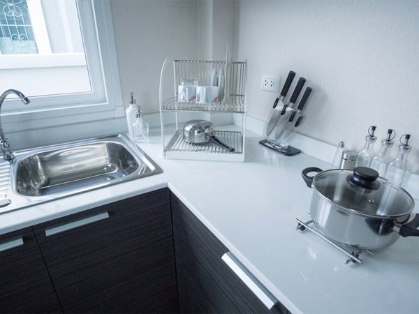 Mẹo hay làm sạch bếp hiệu quả - Ảnh 1.