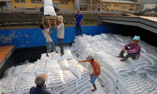Xuất khẩu gạo: Làm nhiều hơn, tiền ít hơn!