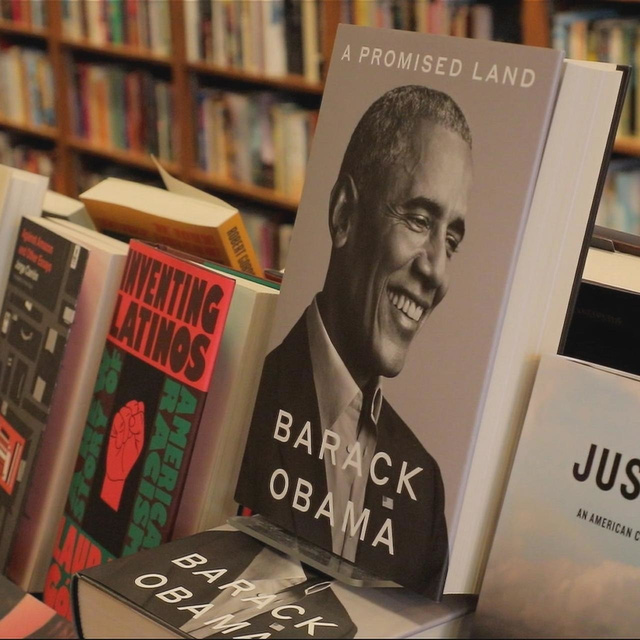 Hồi ký của cựu Tổng thống Obama là sách bán chạy nhất nước Mỹ năm 2020 - Ảnh 2.
