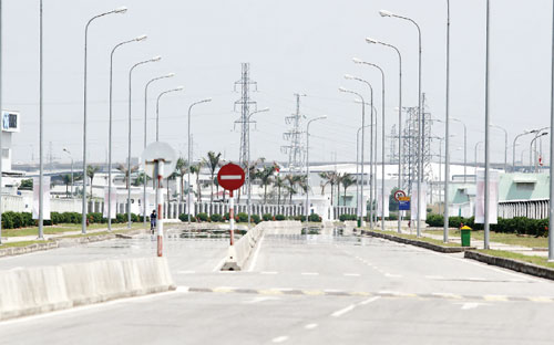 Đến nay cả nước có 18 khu kinh tế được quy hoạch với tổng diện tích mặt 
đất và mặt biển 730.553 ha, trong đó có 15 khu kinh tế ven biển đã được 
thành lập với diện tích quy hoạch là 662.249 ha.