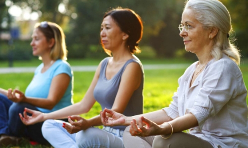Yoga có lợi cho trí nhớ và điều tiết cảm xúc