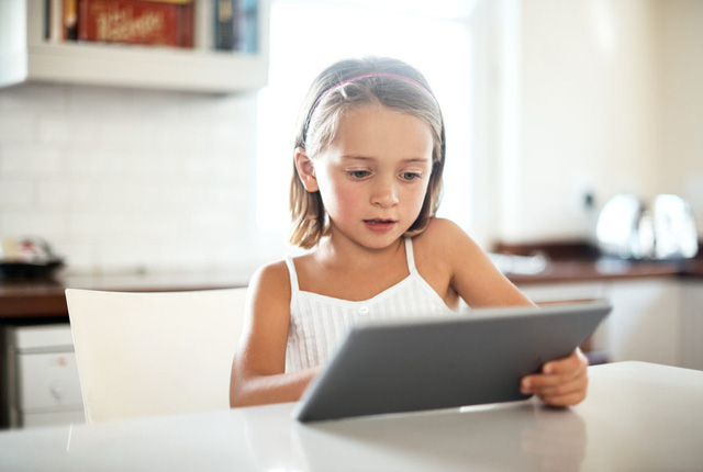 YouTube thay đổi chính sách làm clip cho trẻ em - Ảnh 1.