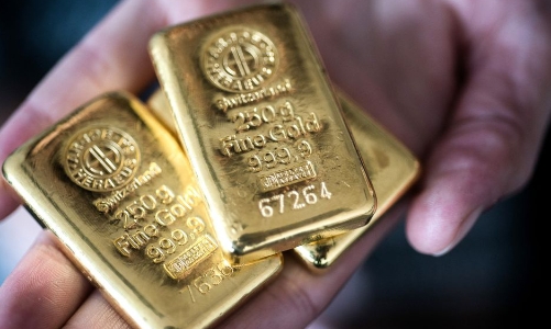 Giá vàng thế giới bùng nổ, trong nước tăng cầm chừng