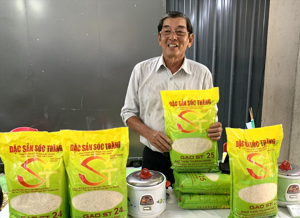 Ông Hồ Quang Cua bên thương hiệu gạo ST25 "ngon nhất thế giới"