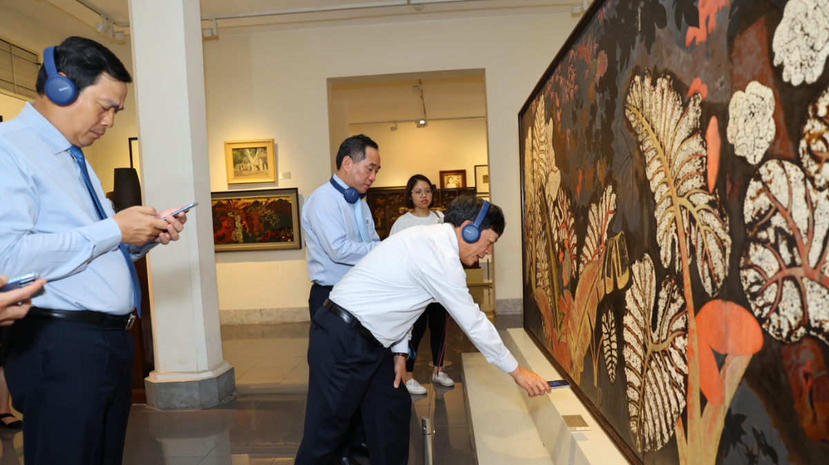 Khám phá các tác phẩm mỹ thuật với ứng dụng thuyết minh đa phương tiện iMuseum VFA.