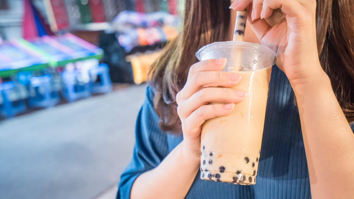Nhiều khách hàng không mua trà sữa nếu không có trân châu - Ảnh: Getty Images