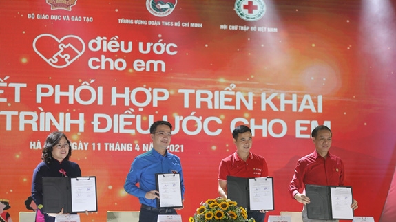 Ký kết Chương trình "Điều ước cho em"
