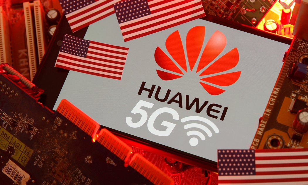 Huawei điêu đứng vì các lệnh cấm vận của Mỹ từ năm 2019 - Ảnh: Reuters