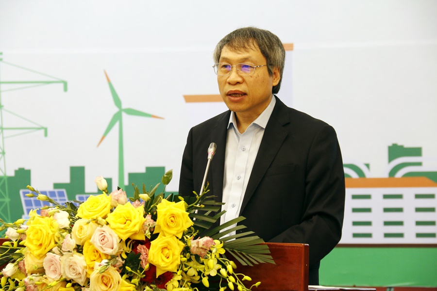 PGS.TS. B&ugrave;i Quang Tuấn, Viện trưởng Viện Kinh tế Việt Nam (Viện H&agrave;n l&acirc;m Khoa học x&atilde; hội Việt Nam)