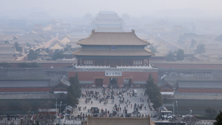 Tử Cấm Th&agrave;nh ở Bắc Kinh bao phủ trong sương kh&oacute;i v&agrave;o năm 2018 - Ảnh: Nikkei Asia