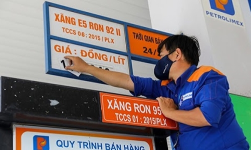 Giá xăng dầu giảm nhẹ từ 16'30 ngày 12/4