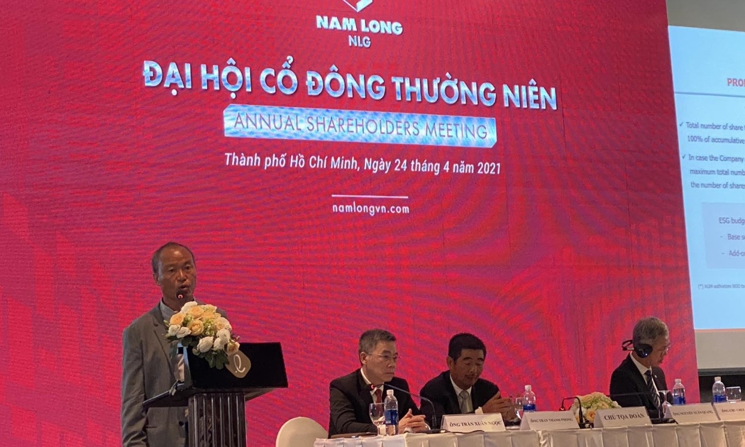 Chủ tịch Hội đồng quản trị NLG Nguyễn Xuân Quang phát biểu tại đại hội cổ đông thường niên 2021 tổ chức sáng ngày 24/4/2021. 