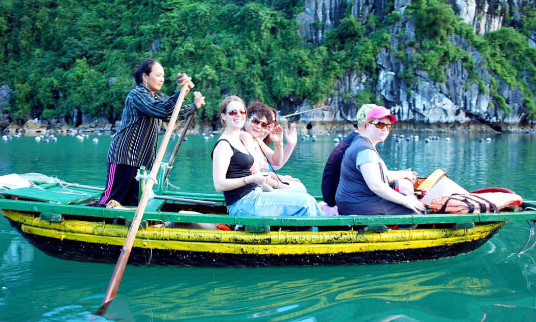 Không mở cửa thị trường du lịch quốc tế bằng mọi giá