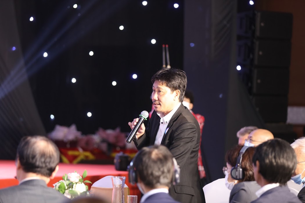 &Ocirc;ng V&otilde; Sơn Điền chia sẻ tại diễn đ&agrave;n