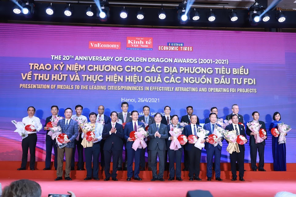 10 đại sứ quán và 10 địa phương được vinh danh trong Gala 20 năm trương trình Rồng Vàng