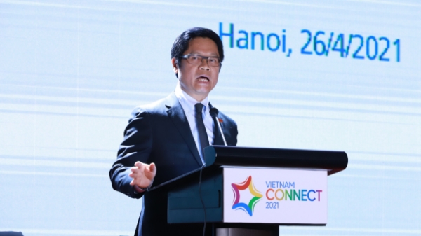 Ông Vũ Tiến Lộc: 