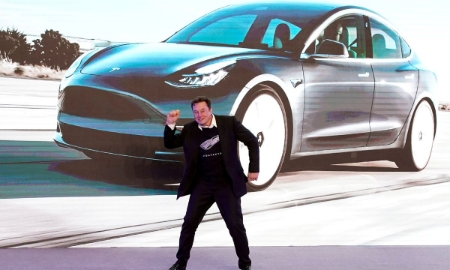 CEO Elon Musk của Tesla trong một sự kiện ở Thượng Hải hồi tháng 1/2020 - Ảnh: Reuters.