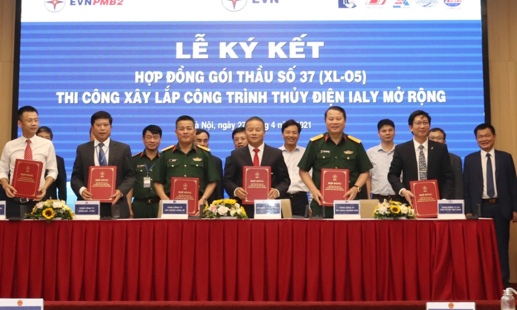 Lễ ký kết hợp đồng thi công xây lắp công trình nhà máy thủy điện Ialy mở rộng