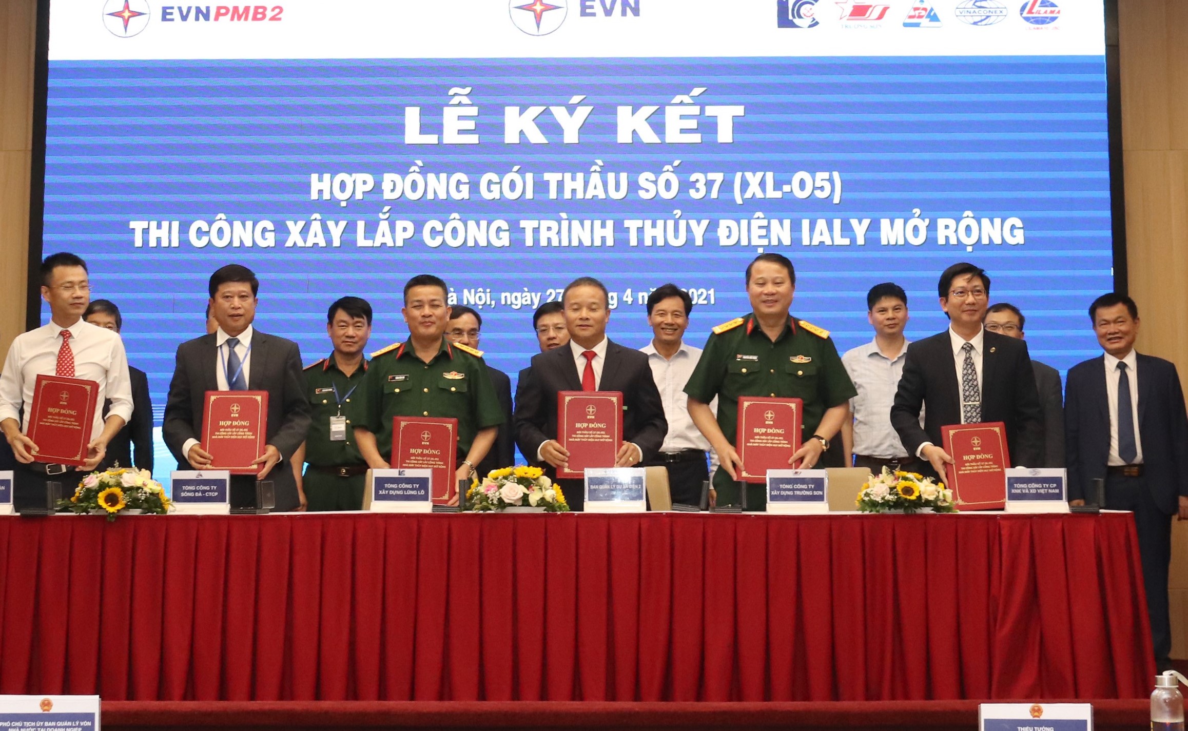 Lễ ký kết hợp đồng thi công xây lắp công trình nhà máy thủy điện Ialy mở rộng