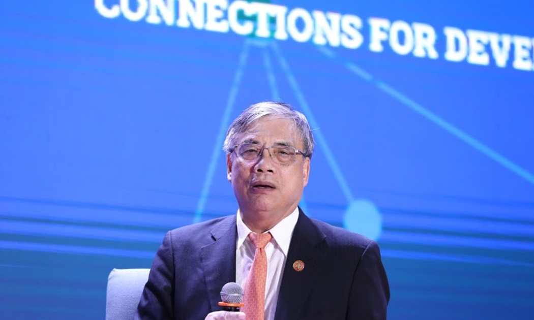 PGS.TS Trần Đình Thiên. 
