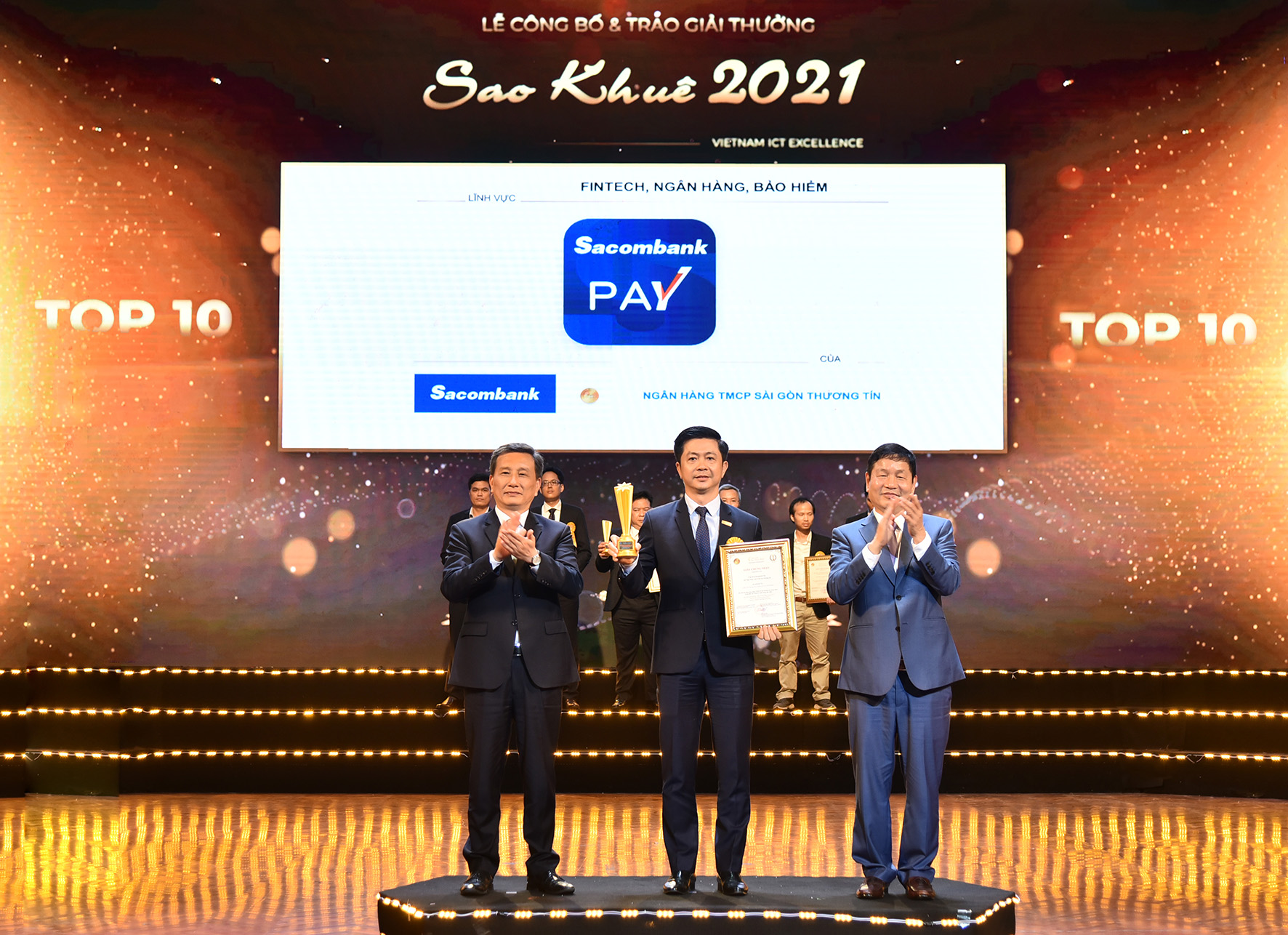Ứng dụng Sacombank Pay là danh hiệu đặc biệt dành cho 10 sản phẩm, dịch vụ xuất sắc nhất của ngành phần mềm và dịch vụ công nghệ thông tin Việt Nam.