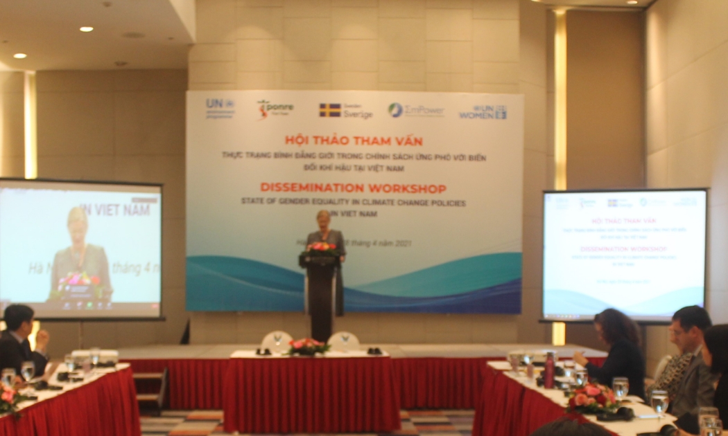 Hội thảo: Thực trạng lồng ghép giới trong chính sách ứng phó với biến đổi khí hậu tại Việt Nam