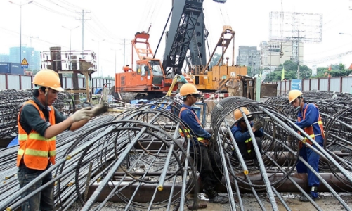 Giá thép tăng cao, cổ phiếu ngành xây dựng 