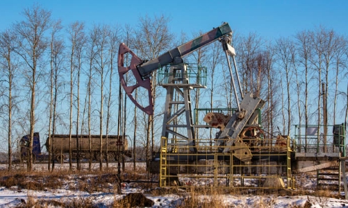 Giá dầu tăng mạnh do triển vọng nhu cầu khởi sắc