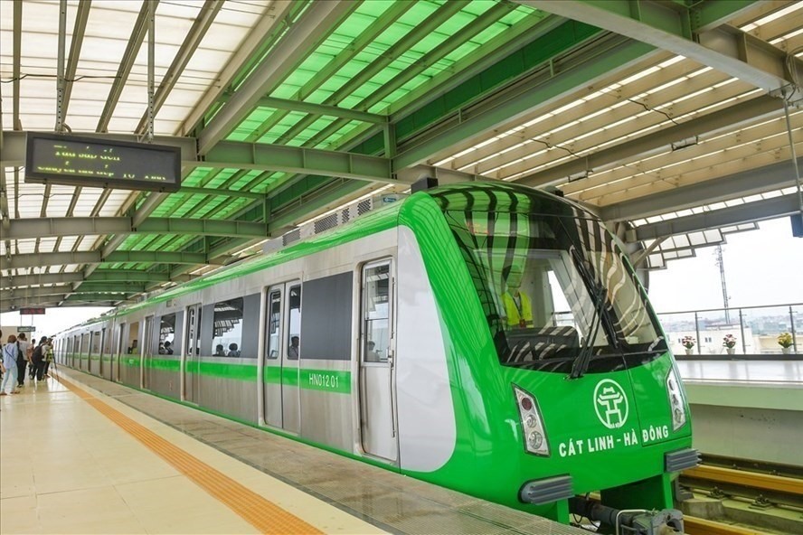 Người dân Hà Nội chờ đợi ngày tuyến đường sắt Cát Linh - Hà Đông đưa vào khai thác từ rất lâu.