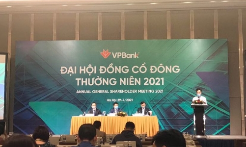 Vừa bán vốn công ty con, VPBank có thể bán tiếp vốn của ngân hàng mẹ