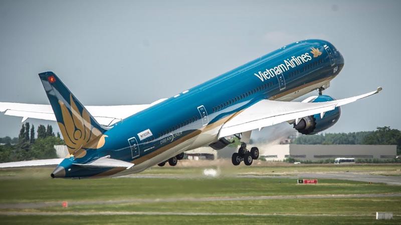 Tốc độ giảm doanh thu cao hơn tốc độ giảm chi phí dẫn đến lợi nhuận của công ty mẹ giảm mạnh trên 2.793 tỷ đồng.