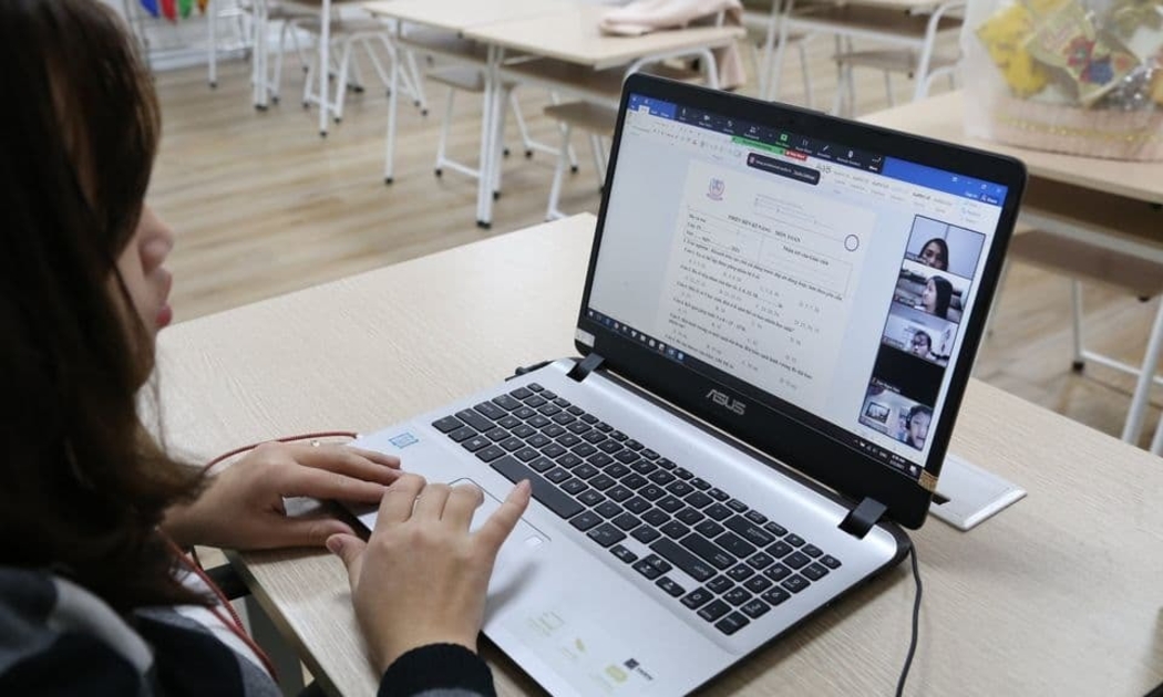 Học trực tuyến là phương án an toàn cho học sinh, sinh viên