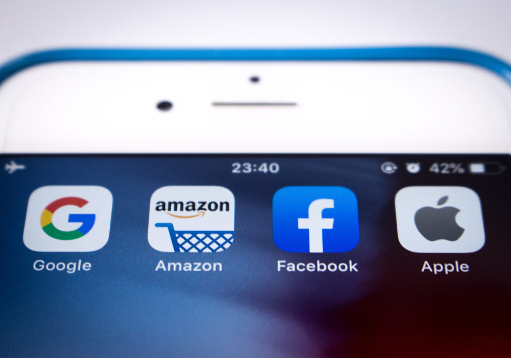 Trung bình, 7 đại gia công nghệ thu về  hơn 373.100 USD/phút trong quý 1/2021 - Ảnh: TechCrunch