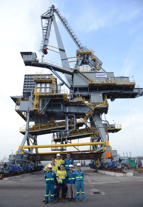 Ship Unloader AUTK 1244 sẵn sàng để đưa lên tàu chuyên dụng