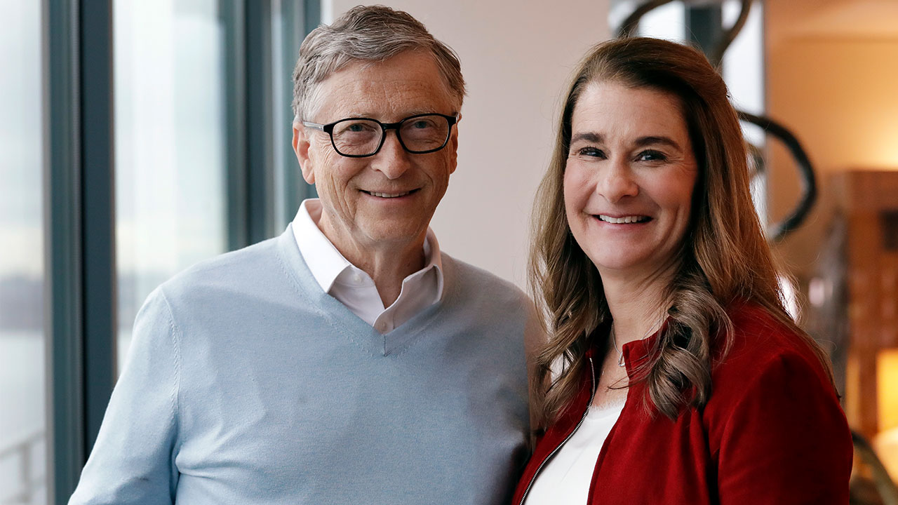 Trong th&ocirc;ng b&aacute;o tr&ecirc;n Twitter, Bill Gates cho biết: &ldquo;Sau khi c&acirc;n nhắc kỹ lưỡng v&agrave; c&oacute; nhiều cố gắng trong mối quan hệ n&agrave;y, ch&uacute;ng t&ocirc;i đ&atilde; quyết định chấm dứt cuộc h&ocirc;n nh&acirc;n của m&igrave;nh. Ch&uacute;ng t&ocirc;i tin rằng m&igrave;nh kh&ocirc;ng thể tiếp tục chung sống như một cặp đ&ocirc;i trong giai đoạn tiếp theo của cuộc đời