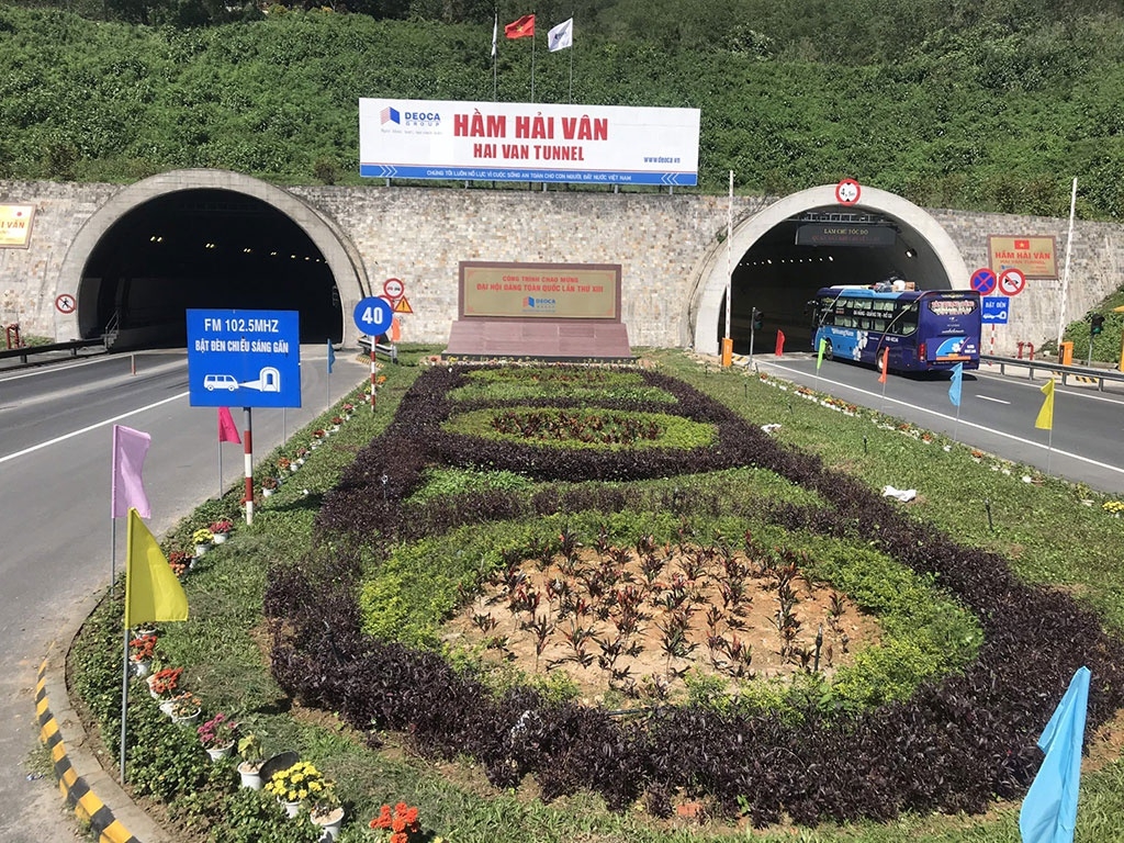 Hầm đường bộ Hải Vân đang vận hành lưu thông hai chiều cả 2 hầm từ ngày 1/2/2021 đến nay