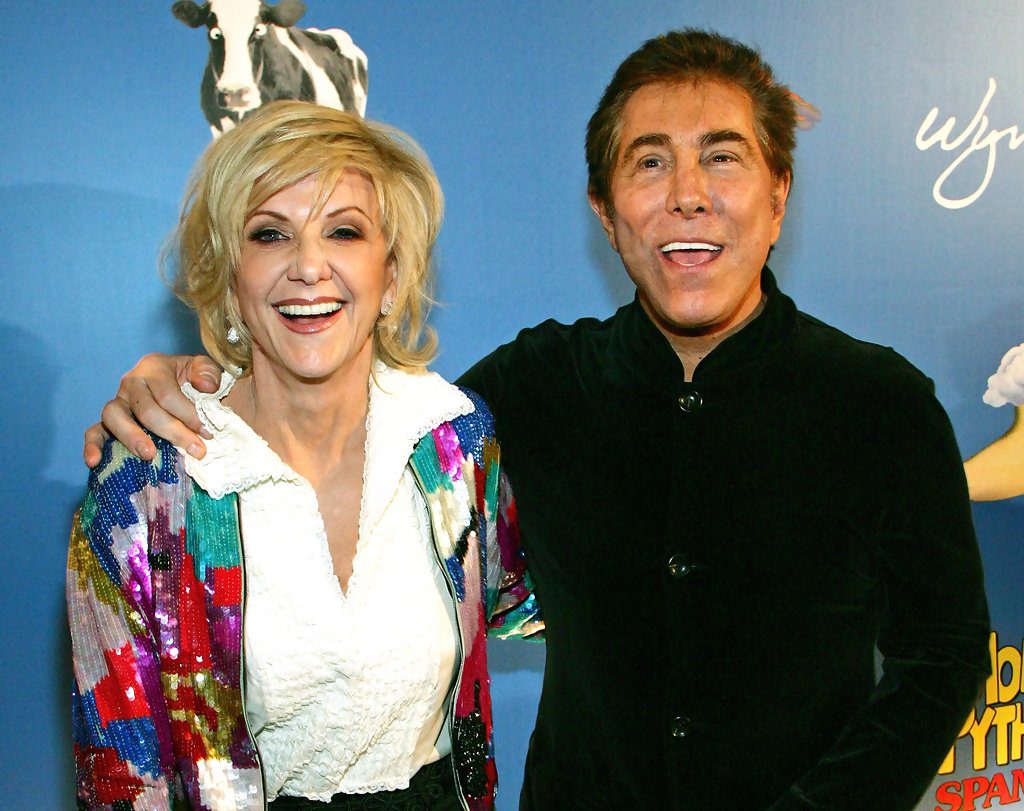 Vợ chồng tỷ phú Steve Wynn khi còn bên nhau - Ảnh: Getty Images