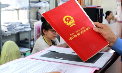 Tp. HCM: Giao quyền cấp giấy chứng nhận đất cho quận, huyện từ 15/5