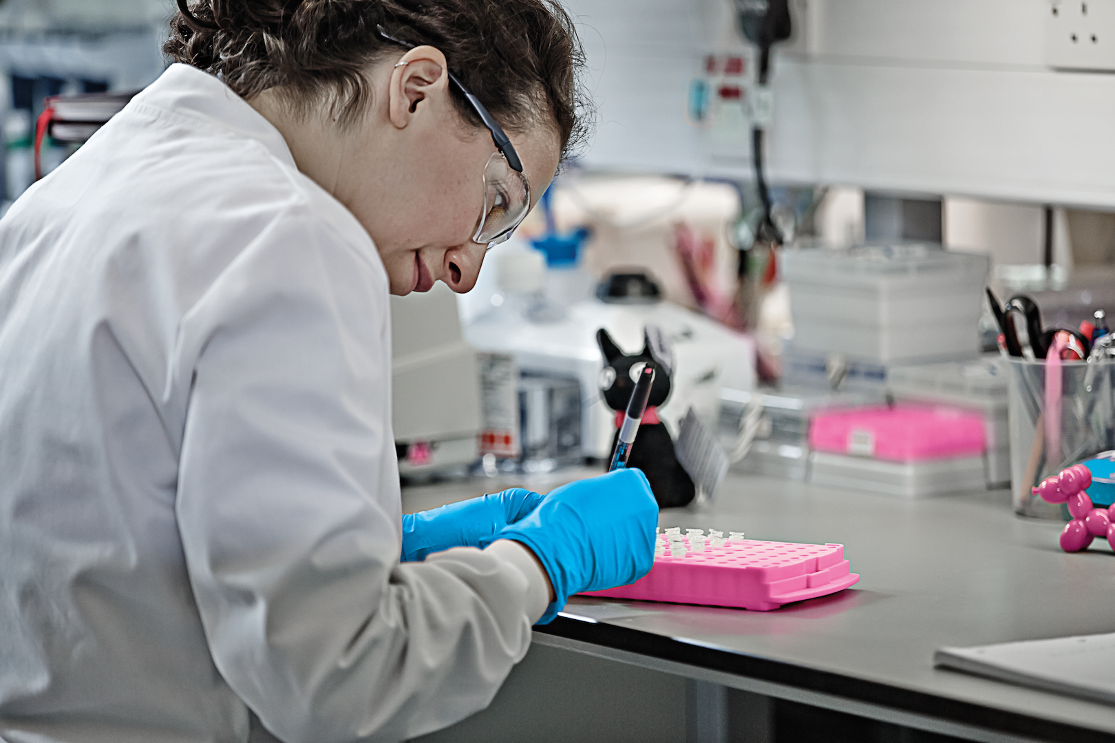 Đại dịch đ&atilde; tạo ra mối đe dọa lớn đối với nghi&ecirc;n cứu ung thư trong nhiều thế hệ.