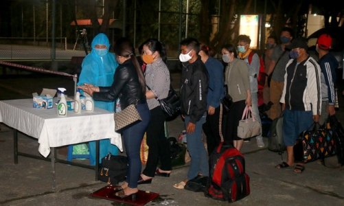 Cách ly trong đêm 48 giáo viên, học sinh Trường trung học cơ sở Cổ Lễ, Nam Định