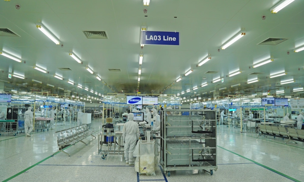 Khu vực sản xuất màn hình tinh thể lỏng (LCM) tại tổ hợp Samsung Electronics Ho Chi Minh Complex khu Công nghệ cao Tp.HCM.