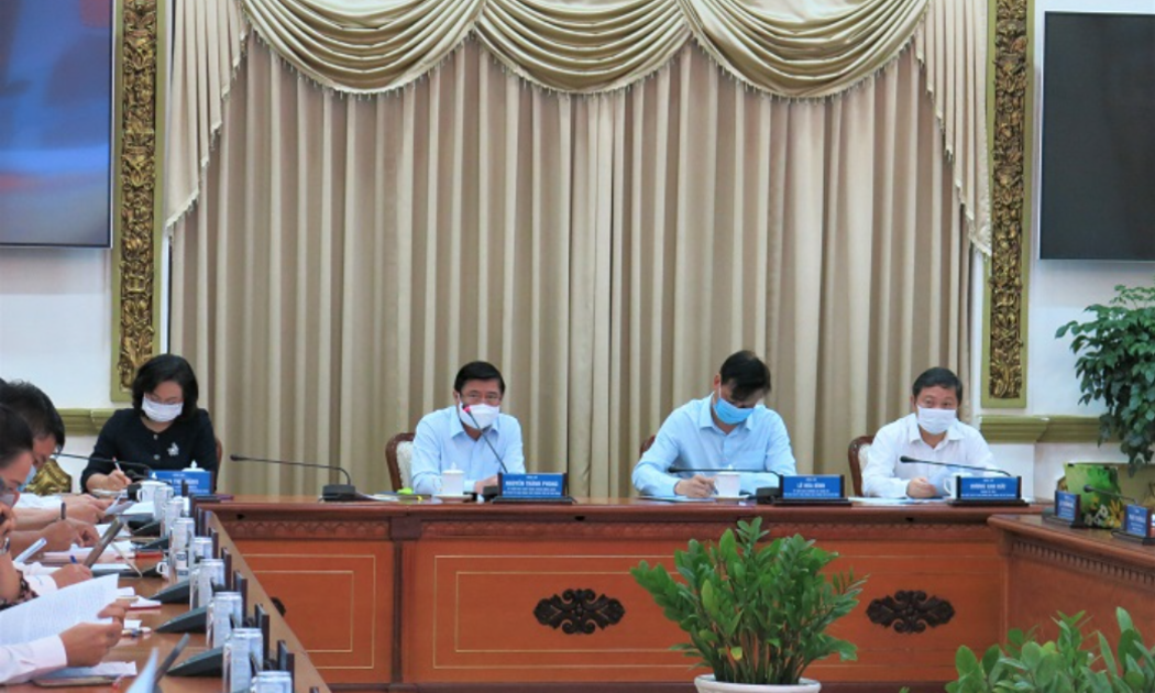 Thường trực UBND TPHCM chủ trì phiên họp.